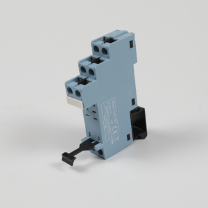 Siemens 7RQ0201-1BX00 - 2C/O SOCKET 8 PIN 6A DIN RAIL MOUNTING - I-7RQ02011BX00